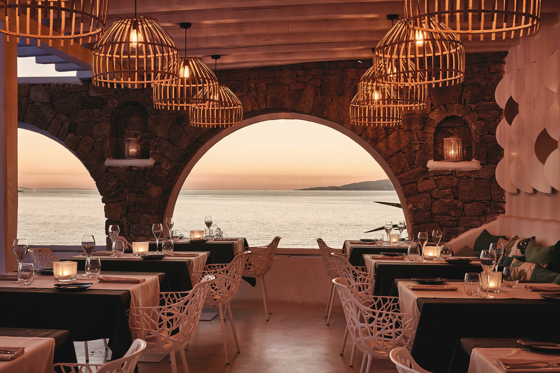 Kouros Hotel & Suites